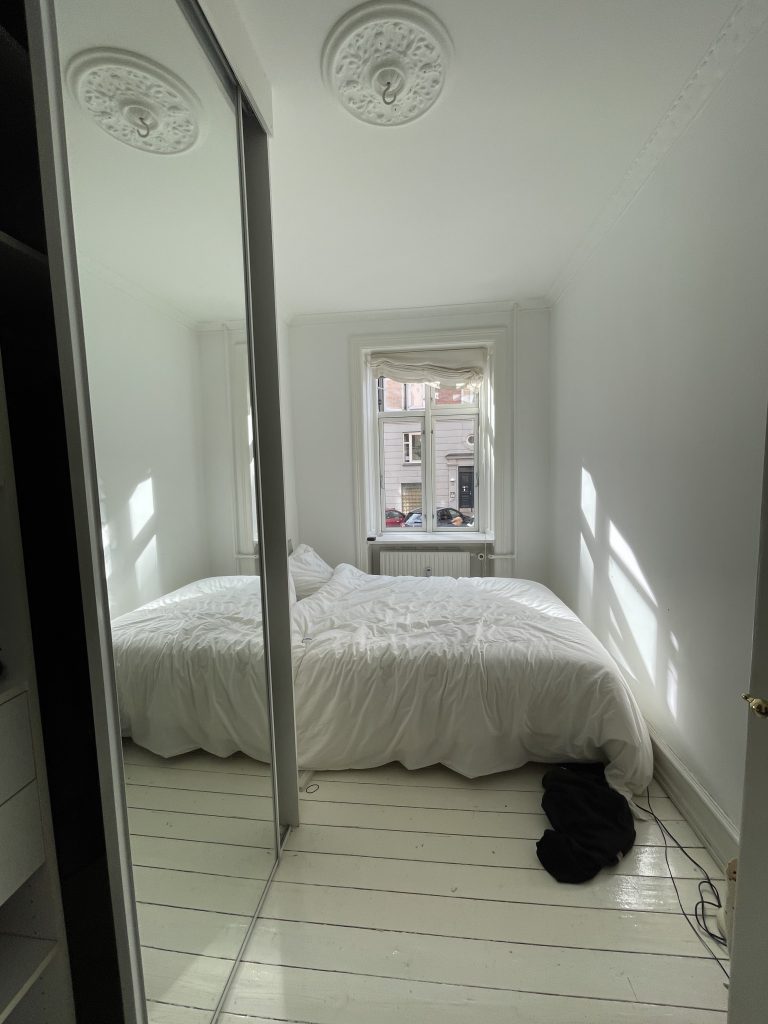 Førbillede af soveværelse