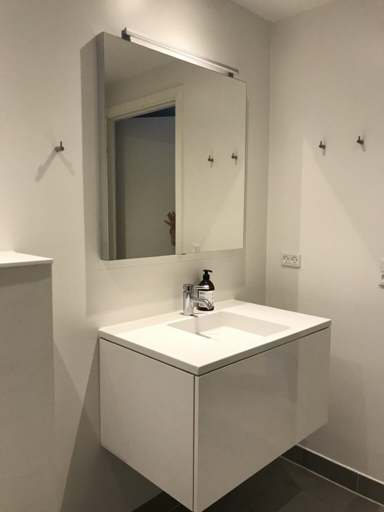 Førbillede af badeværelse